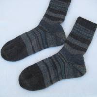 Socken Männersocken handgestrickt mit verstärkter Ferse in Übergröße 46/47 ➜ Bild 1