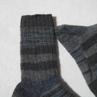 Socken Männersocken handgestrickt mit verstärkter Ferse in Übergröße 46/47 ➜ Bild 5