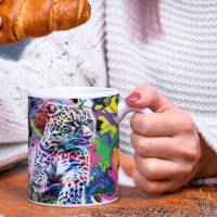 Bedruckte Keramiktasse Leopard für Kaffee- und Teeliebhaber | spülmaschinenfeste Tasse mit abstraktem Neon Motiv Bild 2