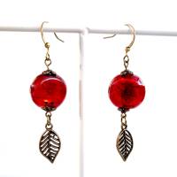 Ohrringe rot hängend, romantischer Look,handmade Ohrringe, kirschrot mit Blättern aus Murano Glas im Vintage Hippie Stil Bild 7