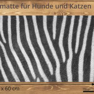 Napfunterlage | Futtermatte „Zebra Muster“ aus Premium Vinyl - 60x40 cm - rutschhemmend, abwaschbar, reißfest - Made in Bild 2