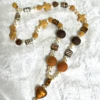 wunderschöne lange Kette aus Filz-, Glas-, Keramik- und Perlen in zarter Farbkombination, mit einem glänzenden Glasherz Bild 1