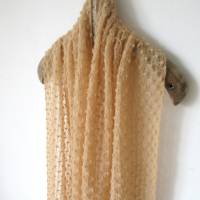 Anmutige Braut-Stola hellbraun tan, zarter gestrickter Schal mit 3 D Struktur, superweiches Lace-Tuch Bild 7