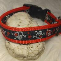 Hundehalsband Halsband "Skulls", rot auf rot, ca. 27cm-39cm, 2,5cm breit Bild 1