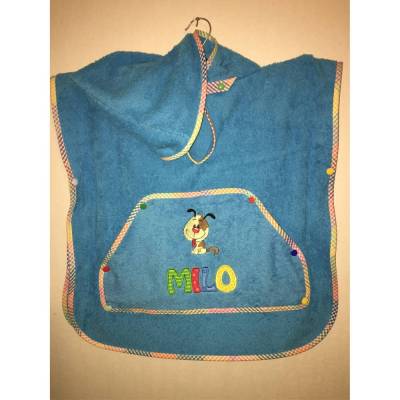 Badeponcho mit Tasche , Poncho mit Stickbild und Name nach Wunsch