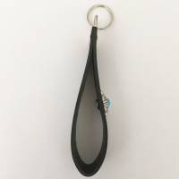 Schwarzer LEDER Schlüsselanhänger mit silbernen kreuzförmigen Concho und Türkis Bild 3