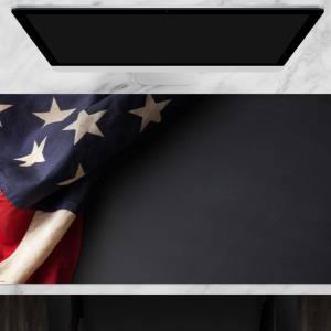 Schreibtischunterlage XXL – Amerika Flagge – 100 x 50 cm – Schreibunterlage für Kinder aus erstklassigem Premium Vinyl – Bild 1