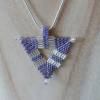 Halskette mit Anhänger Dreieck Triangle aus Glasperlen, silber, lila, 40 cm, aus Perlen gefädelt, Kette Bild 2