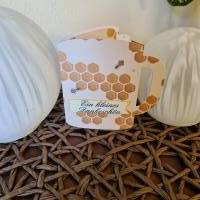 Gutscheinkarte - Ein kleines Dankeschön - Bienenwaben - Tassenform Bild 1