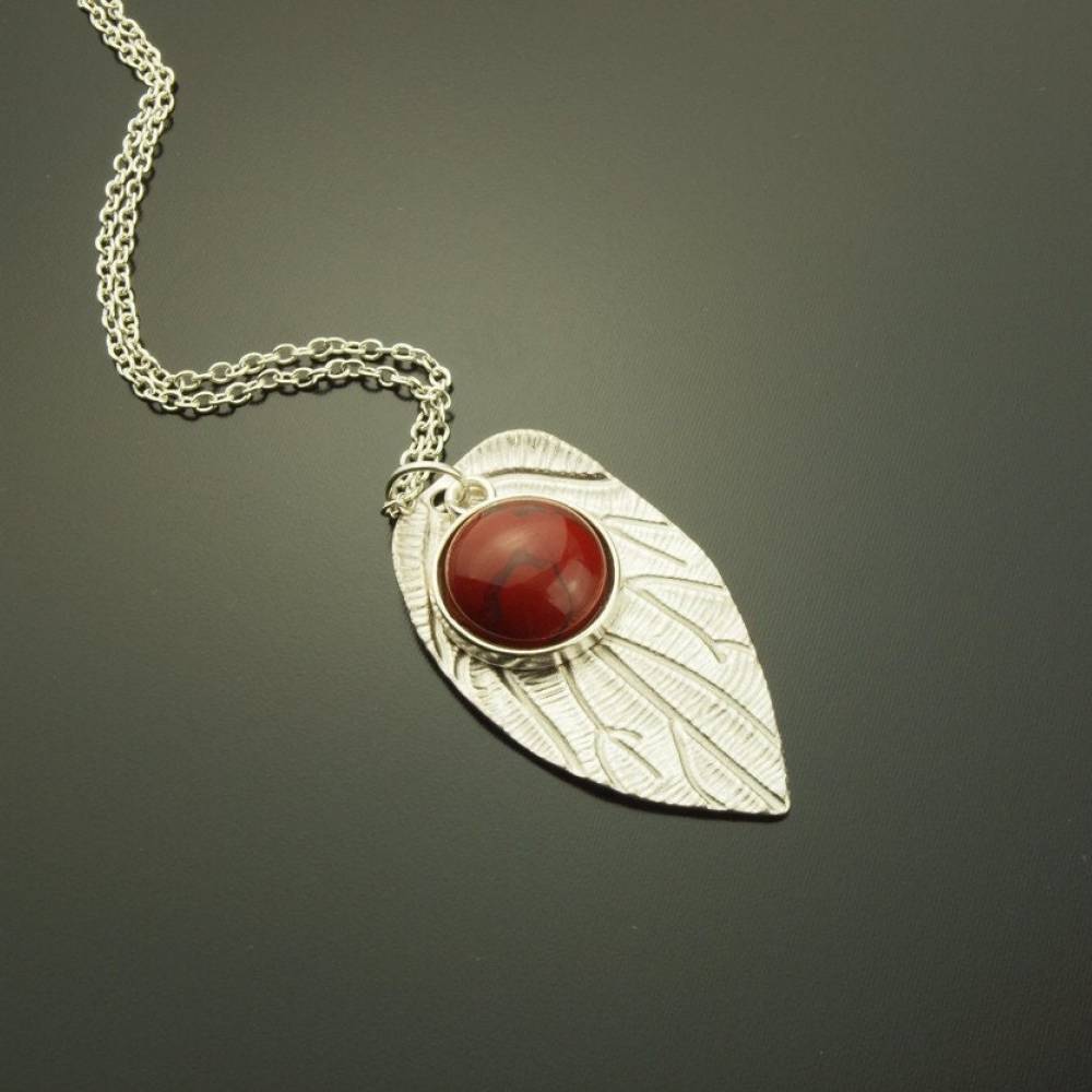 Kette roter Jasper Edelstein Cabochon Anhänger