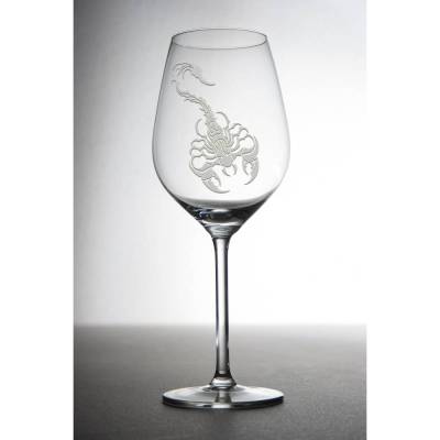 Gravierte Weingläser mit Skorpion Motiv, Glas Gravur Geschenke  für jeden Anlass, Personalisierte Geschenke aus Glas