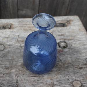 filigrane Vase blaues Glas mundgeblasen Lauscha 70er Jahre Vintage DDR Bild 3