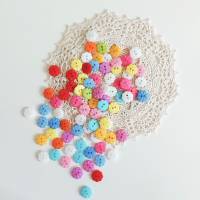 Kleiner Blümchenknopf, viele Farben, 13 mm, 50Stück, für Kinderkleidung, Häkeln, Stricken, Basteln Bild 2