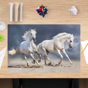 Schreibtischunterlage Kinder – Galoppierende Pferde-Schimmel weiß – 60 x 40 cm – Schreibunterlage abwischbar aus Vinyl – Bild 1