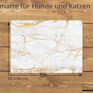Napfunterlage | Futtermatte „Weißer Marmor mit Goldadern“ aus Premium Vinyl - 44x32 – rutschhemmend, abwaschbar, reißfes Bild 2