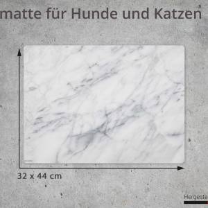 Napfunterlage | Futtermatte „Marmor“ aus Premium Vinyl - 44x32 cm – rutschhemmend, abwaschbar, reißfest - Made in German Bild 2