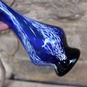 Vintage Vase Solifleurvase 25 cm blaues Glas weiße Einschlüsse mundgeblasen 70er Jahre DDR Bild 5