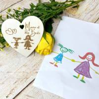 Muttertag, Zeichnung vom Kind graviert, Holzanhänger für Geschenke oder Blumenstrauß Bild 3