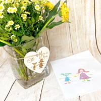 Muttertag, Zeichnung vom Kind graviert, Holzanhänger für Geschenke oder Blumenstrauß Bild 8