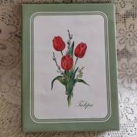 Tolle alte Pappschachtel mit Tulpen - nachhaltige Geschenkverpackung Bild 1