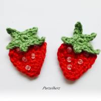 2 gehäkelte Erdbeeren aus 2 Farbvariationen wählbar - Häkelapplikationen,Aufnäher,Tischdeko - rot,grün,weiß Bild 4