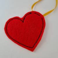 Herz-Anhänger MAMA in rot mit gelbem Herzchen von he-ART by helen hesse Bild 3