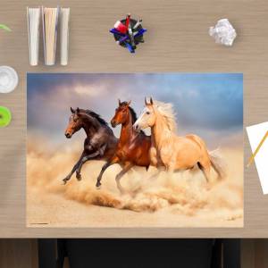 Schreibtischunterlage – Drei Pferde – 60 x 40 cm – Schreibunterlage für Kinder aus erstklassigem Premium Vinyl – Made in Bild 1
