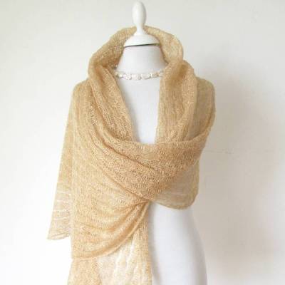 Festlicher Schal aus Mohair in Hellbraun-Gold, zarte Hochzeitsstola in tan, feines Lace-Tuch gestrickt, Geschenk Frauen