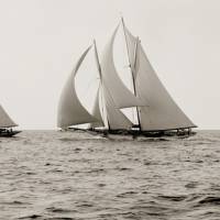 177x75 cm Leinwandbild Segelschiffe auf dem Meer1892 maritim - Panorama - Schwarz weiß Fotografie Großformat Kunstdruck Bild 2