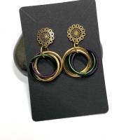 Handgefertigte Ohrringe aus Aludraht gold, lila, grün Bild 2