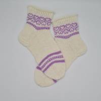 Gestrickte Socken in weiß flieder, Gr. 36/37, romantische Fairisle Herzen im Schaft, handgestrickt Bild 2