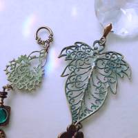 Smaragdgrün - Kristall Sonnenfänger Bronze Blatt mit Patina und Kristallperlen Bild 5