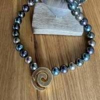 Wunderschöne handgefertigte Perlenkette mit Designer Zwischenteil,moderne Perlenkette,Perlenschmuck, Bild 2
