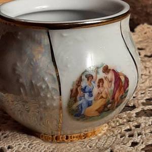 Kleine Vintage Vase aus tschechischer Porzellan Serie - "Madonna" Bild 5