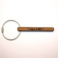 Schlüsselanhänger aus Eichenholz mit Wunschgravur (Design 2) / personalisierter Schlüsselanhänger Bild 2