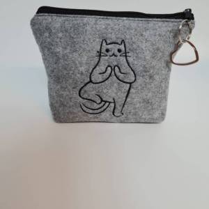 Katze  Yoga  Tasche  Kosmetiktasche Stiftetasche Mäppchen grau Yogatasche mit Anhänger Herz Bild 3