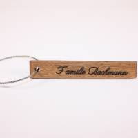 Schlüsselanhänger aus Eichenholz mit Wunschgravur (Design 3) / personalisierter Schlüsselanhänger Bild 2