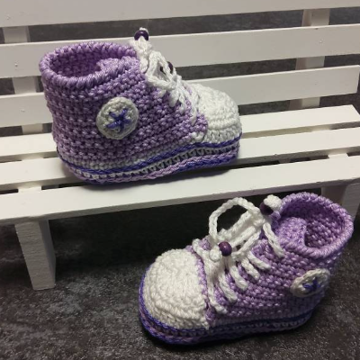 Babyschuhe flieder- lila - weiß ca.10 cm