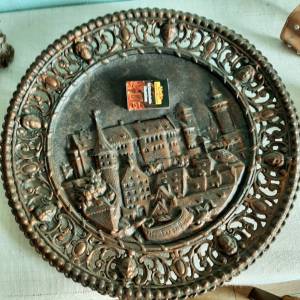 Antiker Eisenguss Wandteller der Nürnberger Kaiserburg aus der Jahrhundertwende Bild 7