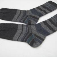 Socken Männersocken handgestrickt Größe 48 bis 49 mit bequemer Ferse ➜ Bild 1