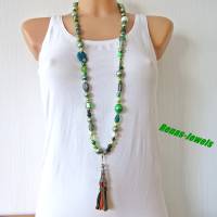Bettelkette Bohokette grün silberfarben Ethno Kette Perlenkette Quaste Anhänger Edelstein Acryl Glas Perlen Bild 6