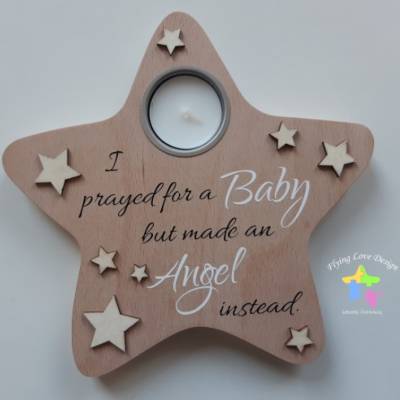  Erinnerung an ein Sternenkind | Geschenk für Sterneneltern | Teelichthalter in Sternform aus Holz, zum Andenken