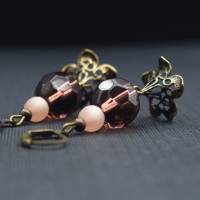 Ohrringe mit rose farbenen Perlen, filligrane Blüten Bild 1