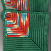 T0031 gehäkelt 2 Topflappen 100% Baumwolle Handarbeit rot gelb blau grün Küche Bild 1