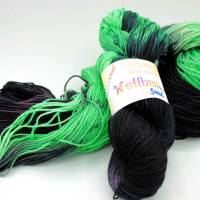 100g WILDERNDE handgefärbte softe Wolle Tris3002 Bild 1