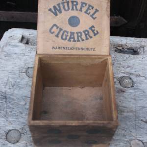 uralte Würfel  Zigarrendose Zigarillodose Holz 1910er bis 20er Jahre  Germany Bild 2