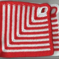 T0104 Topflappen / Untersetzer in rot weiß gestreift gehäkelt Handarbeit Baumwolle Bild 1