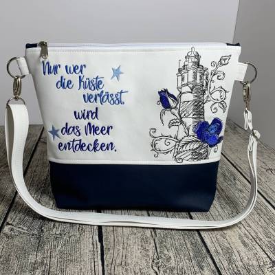 Tasche - Leuchtturm - Blumen - Handtasche Umhängetasche aus tollem Kunstleder handmade bestickt - weiß - blau - maritim
