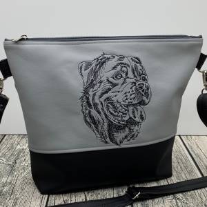 Rottweiler - Umhänge-Tasche - Handtasche- aus Kunstleder genäht und bestickt - 30 x 32 x 8 cm - mit Hundemotiv Bild 1