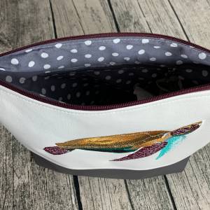 Schildkröte - Tasche - Umhängetasche Milow Handmade und bestickt - aus Kunstleder mit passendem Schultergurt Bild 5
